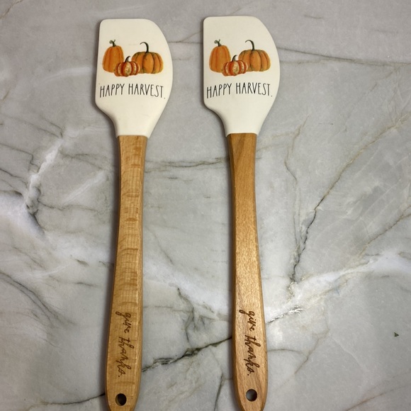 Happy Harvest Fall baking 6 fall metal cookie cutters 2 rubber Spatulas New - Picture 4 of 6